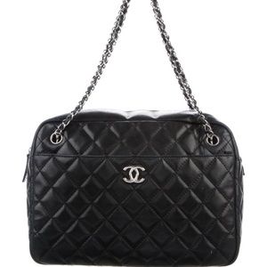 💯 Chanel Black Large Lambskin Camera Bag